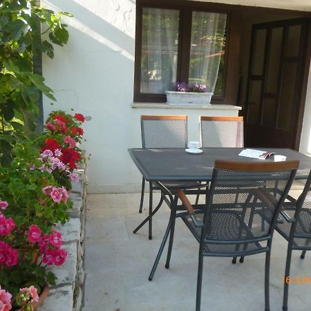דירות לאבין Apartman Katuri מראה חיצוני תמונה